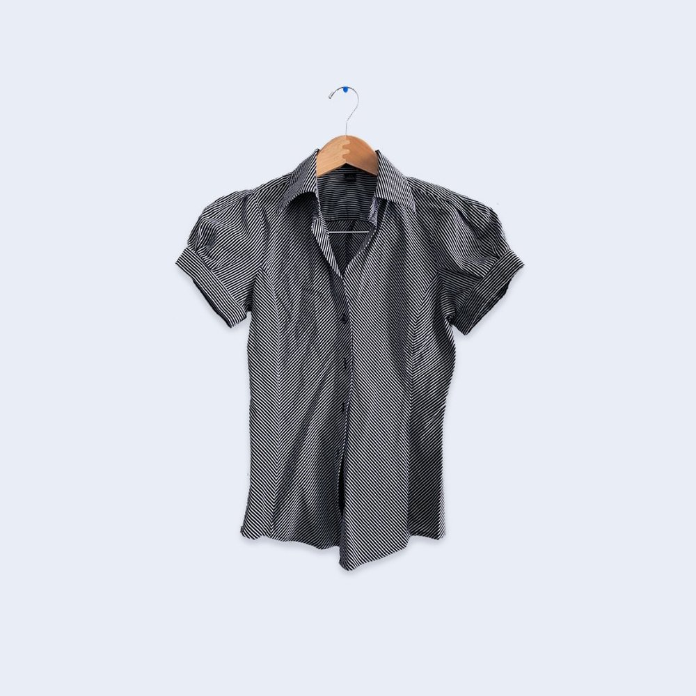 EXPRESS Short Sleeve Button UP